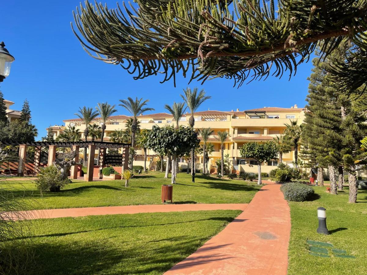 Moderna Y Alegre Vivienda Junto Al Mar . Apartment Roquetas de Mar Bagian luar foto